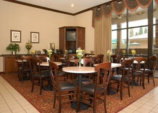 Days Inn By Wyndham Lexington Restoran gambar